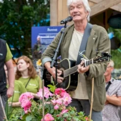 'Lars Lilholt' Rosa X 'Lars Lilholt' (Buketrose) A-kvalitet,- Pottede Roser -Tilbud Lys Haven Butik p36482 51589 rosa x lars lilholt buketrose 0b13